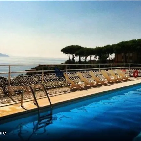Apartahotel Portofino Residens